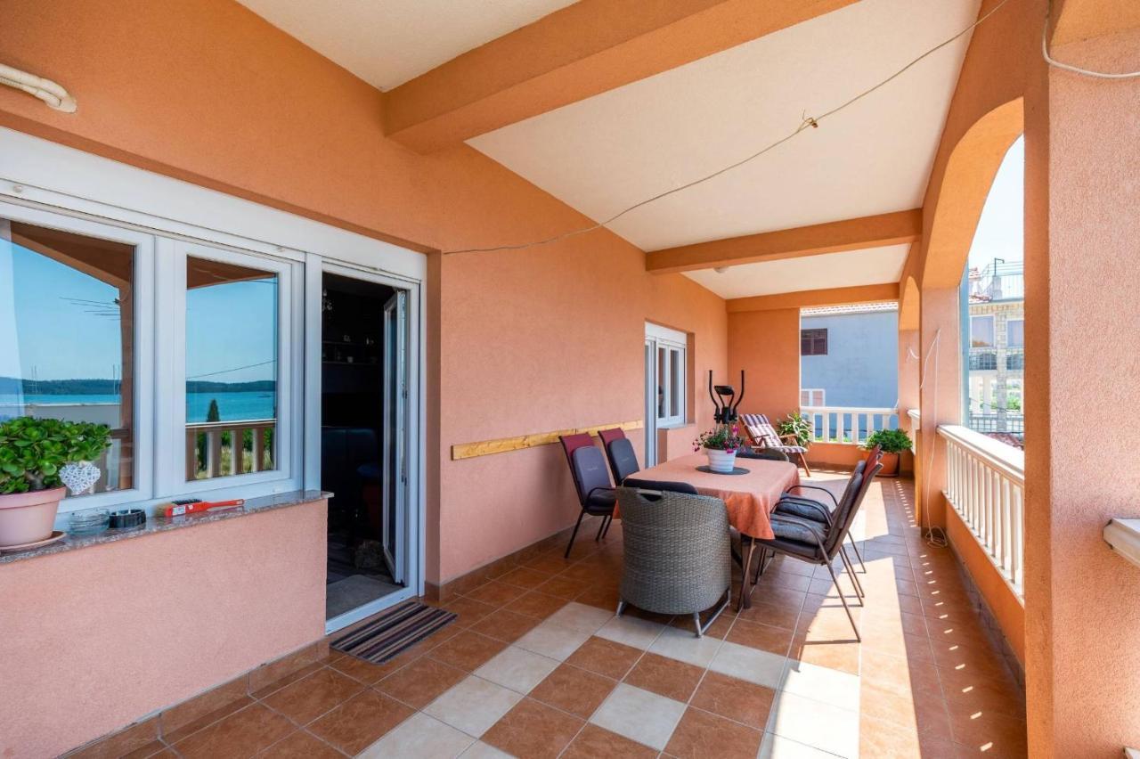 Apartment Lotus Trogir Exterior foto