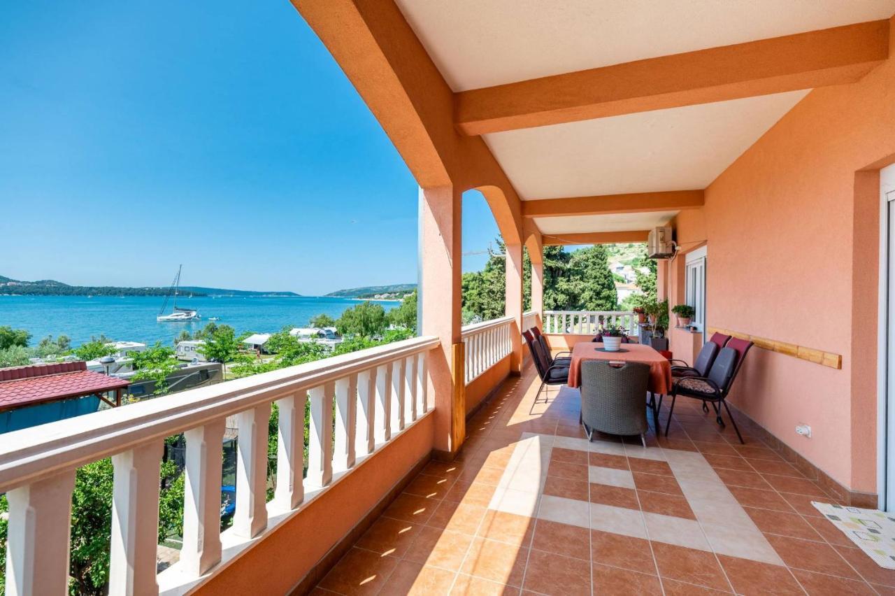 Apartment Lotus Trogir Exterior foto